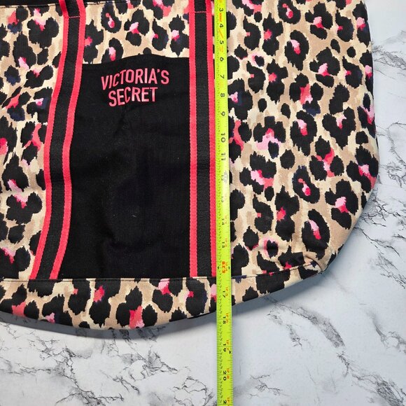 Victoria's Secret Hop Pink Black Tan Animal Print Weekend Duffle Bag - Picture 7 of 8